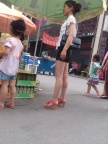 热裤高跟肉丝美腿辣妈